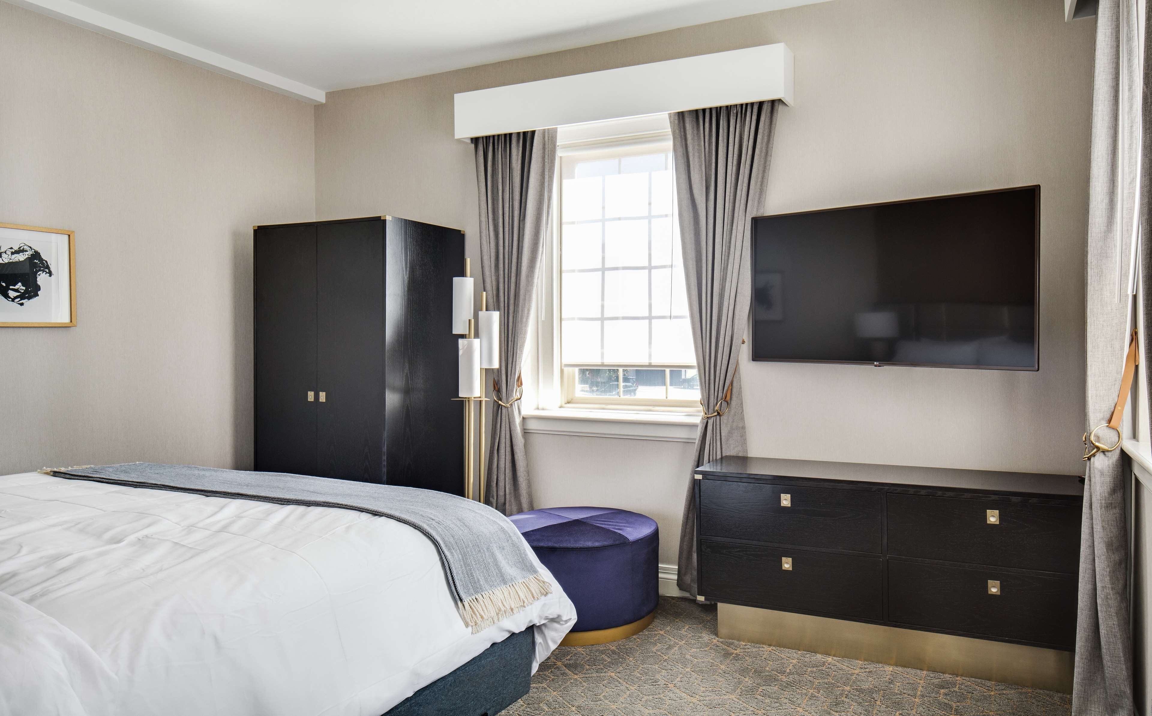 room, 1 king bed (rain spa shower) | premium bedding, down duvets, pillow-top beds, in-room safe