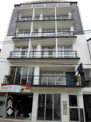 Fachada de la propiedad