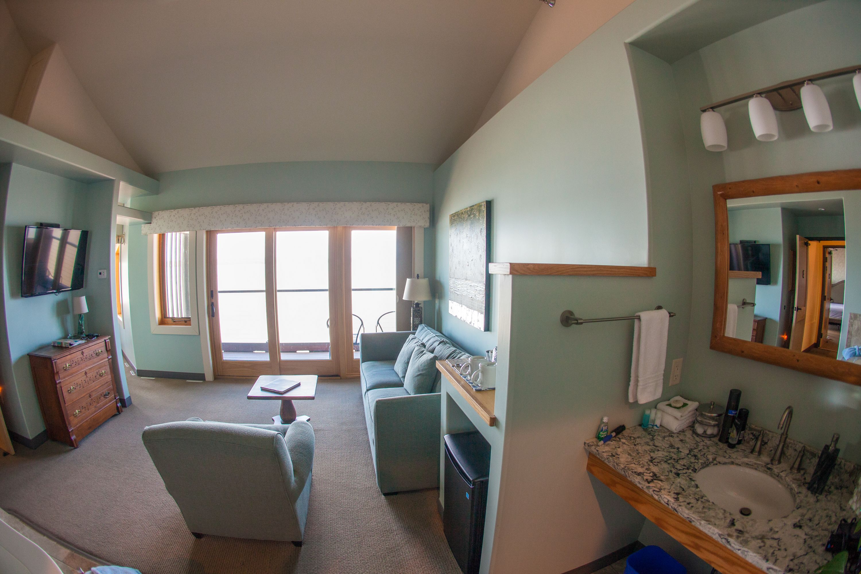 design suite, 1 king bed, lake view (flowing waters #3) | 1 bedroom, premium bedding, down duvets, pillow-top beds