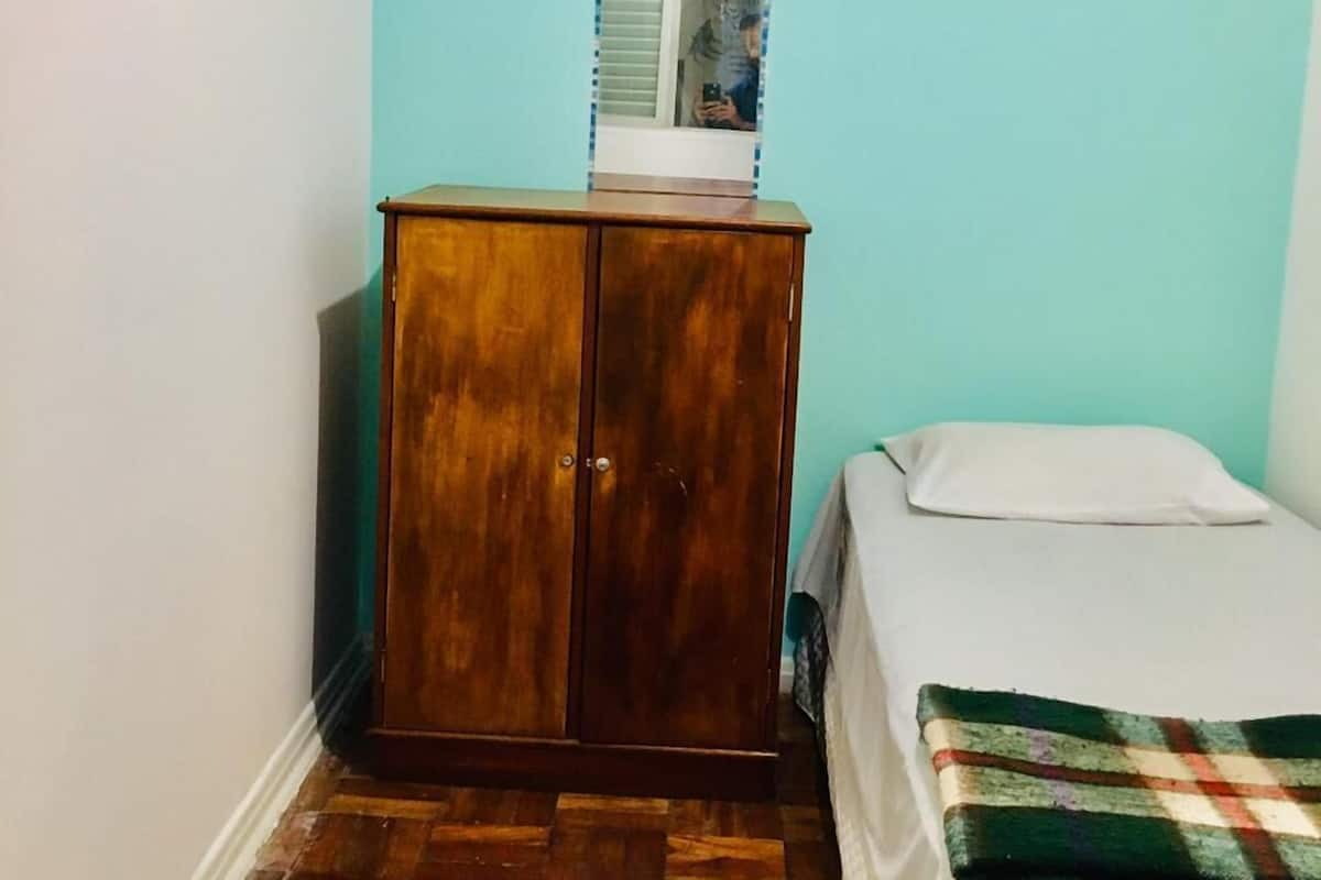 Traditional Room | Iron/ironing board, free WiFi, bed sheets
