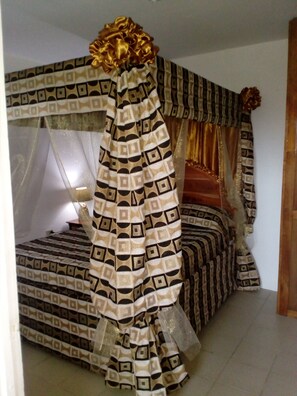 2 dormitoris, planxa i posts de planxar, wifi gratuïta i roba de llit 