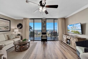 Smart TV, DVD player, books, stereo - 607"A" Sunset Reflections! Booking for 2026! (Gulf Shores)