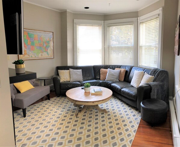 TV connectée, cheminée, Netflix, services de streaming