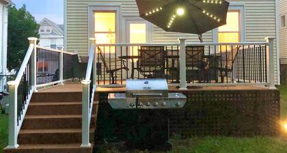 Our Rockbound Highland Home - 2 Blocks from Thayer Gate - 1/2 Block to Main St.