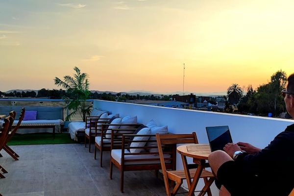 Wifi gratis y ropa de cama