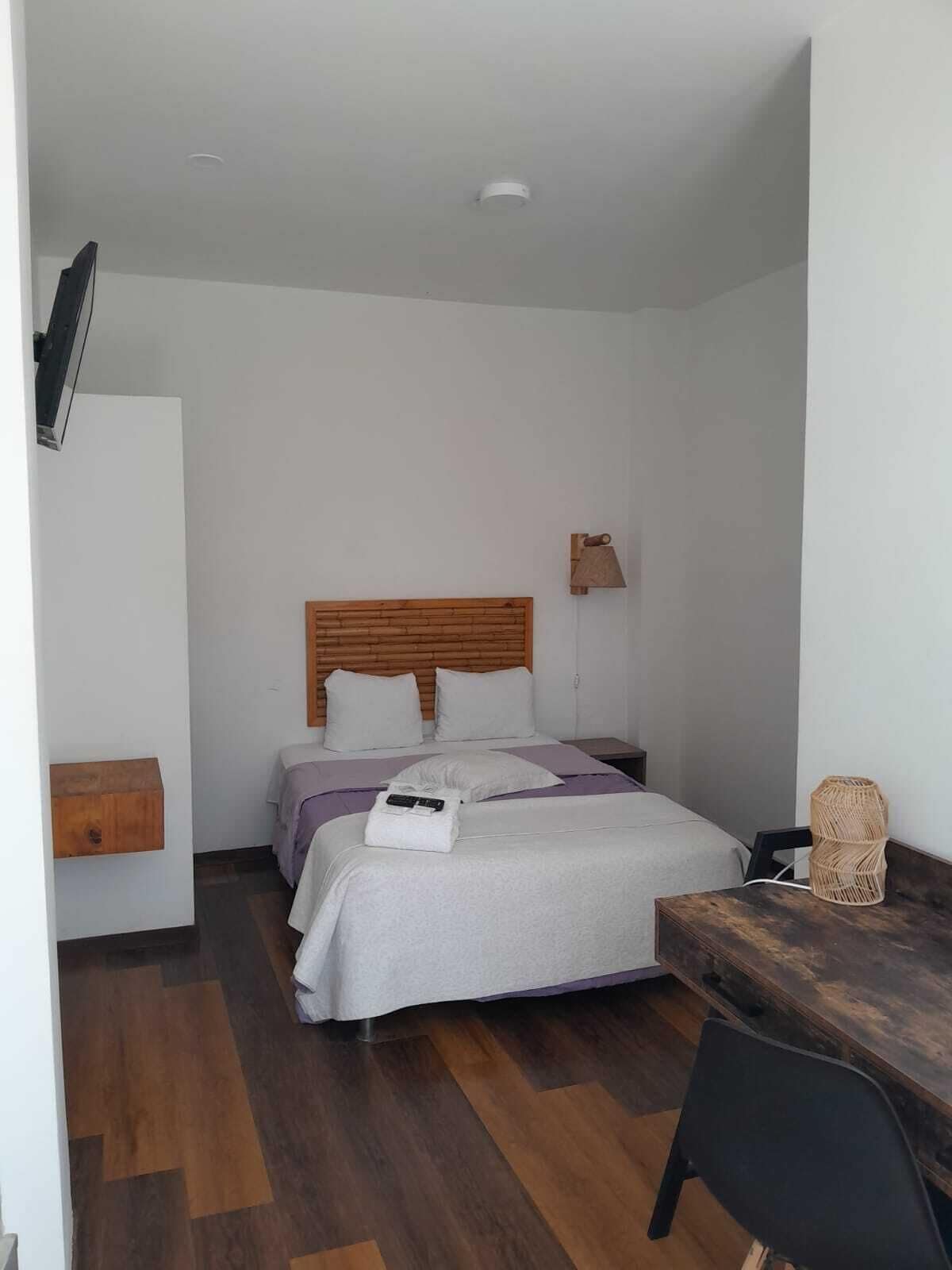 Økonomirom, 1 dobbeltseng | Individuelt dekorert, wi-fi (inkludert) og sengetøy