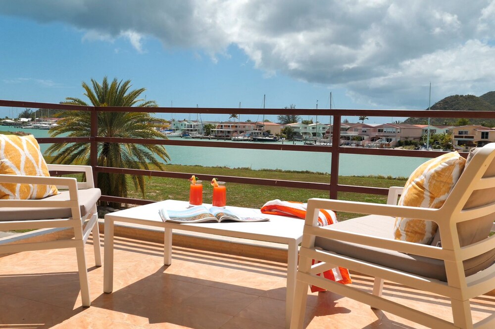 Harbour Island Residences