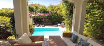 Villa Talassa near Coral Bay with optional 4x4 CAR, Jacuzzi and HEATED POOL