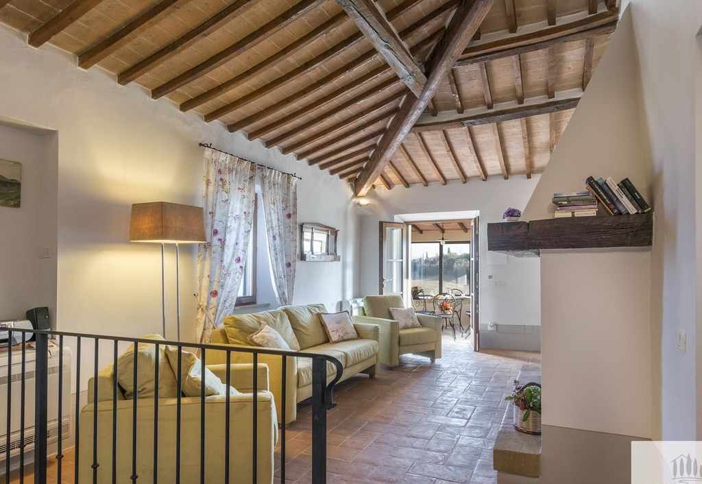 TV, fireplace, DVD player, books