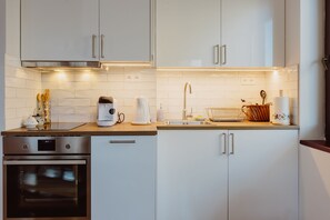 디럭스 아파트 | 전용 주방 | 오븐, 쿡탑, 식기 세척기, 커피/티 메이커