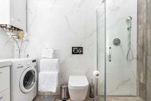 Bathroom - BestDayApartments (Kraków)