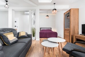 컴포트 아파트 | 거실 | 평면 TV