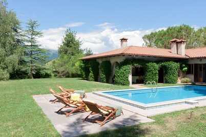 VILLA LA CIMETTA WITH PRIVATE POOL IN THE HILLS OF ASOLO LAND OF VENICE 
