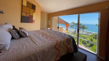 2 bedrooms, in-room safe, iron/ironing board, free WiFi