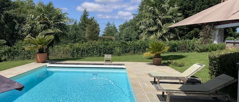 Piscine extérieure, piscine chauffée