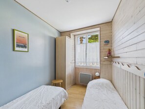 3 chambres, fer et planche à repasser, accès au Wi-Fi (inclus)