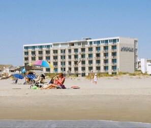 Beach - Acropolis Oceanfront Resort (North Wildwood)