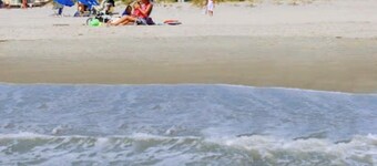 Acropolis Oceanfront Resort