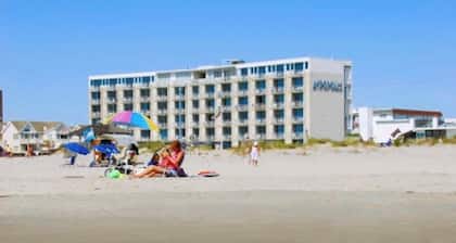 Acropolis Oceanfront Resort