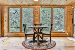 Dining - Riverside Runaway | Ellijay, GA (Ellijay)