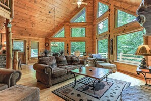 Interior - Serenity on The Mountain | Blue Ridge, GA (Blue Ridge)