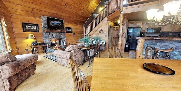 TV, fireplace