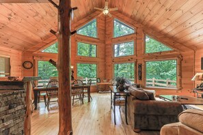 Interior - Serenity on The Mountain | Blue Ridge, GA (Blue Ridge)