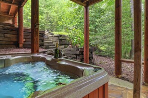 Outdoor spa tub - Serenity on The Mountain | Blue Ridge, GA (Blue Ridge)