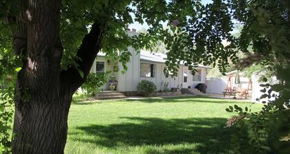 Grandma & Grandpa's House, Come Enjoy the Mountains STR - 136