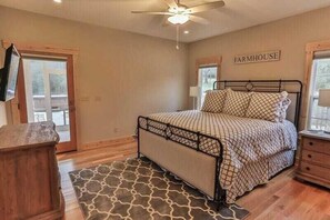 3 chambres, fer et planche à repasser, Wi-Fi gratuit, draps fournis
