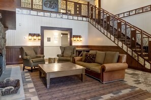 Interior - Stratton base condo w/ pool & hot tub (Winhall)