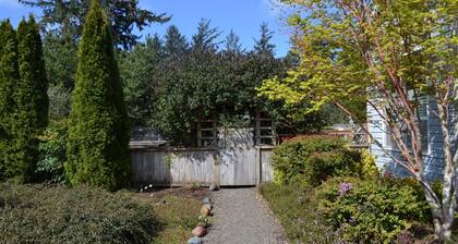 3Bed / 3Bath kaunis koti ihana piha kannella ja piknikpöytä