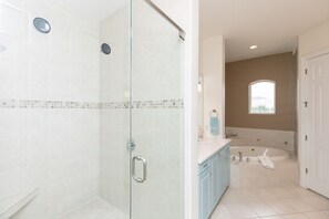Combined shower/tub, hair dryer, towels - Tropical Hideaway in Cinnamon Beach With Private Jacuzzi! (Palm Coast)