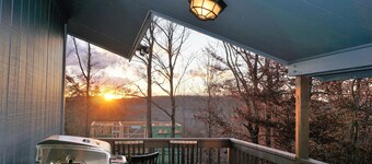 Ski in Ski out to a beginner slope.