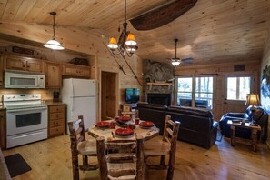 Interior - The Weeks End | Ellijay, GA (Ellijay)