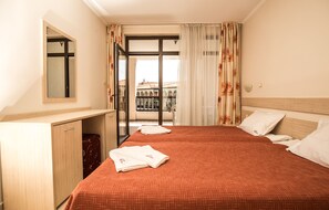 Apartament superior, 2 dormitoris (2 Bathrooms) | Caixa forta a l'habitació, escriptori i planxa i posts de planxar 