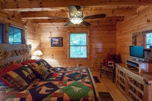 5 Schlafzimmer, Bügeleisen/Bügelbrett, kostenloses WLAN, Bettwäsche