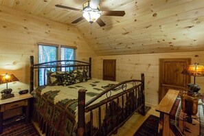 5 bedrooms, iron/ironing board, free WiFi, bed sheets