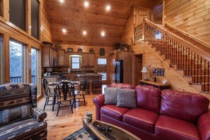 Smart TV, fireplace, books - Paradise Too | Ellijay, GA (Ellijay)