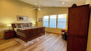 3 chambres, fer et planche à repasser, lit parapluie, Wi-Fi gratuit