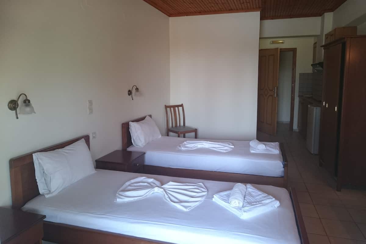 Double Room | 2 bedrooms, free WiFi, bed sheets