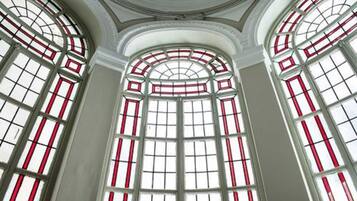 Cofres nos quartos, individualmente decorados