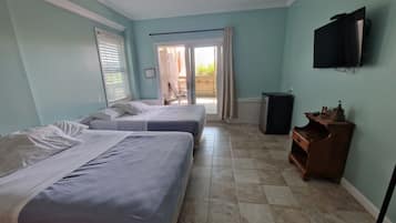 Room, 2 Queen Beds, Beachside