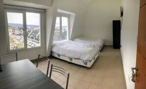 Premium bedding, desk, free WiFi, bed sheets