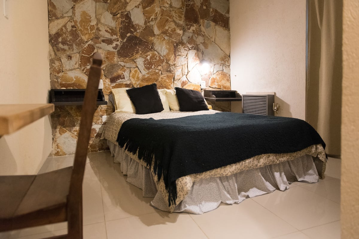 Doppia Standard, 1 camera da letto | 1 camera, con stile personalizzato, tende oscuranti, Wi-Fi gratuito