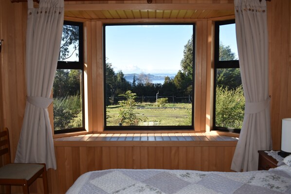 Family Cabin, 2 Bedrooms, Private Bathroom, Oceanfront | Frette Italian sheets, premium bedding, pillowtop beds, blackout drapes - Vista Tranquila Chiloe (Chonchi)