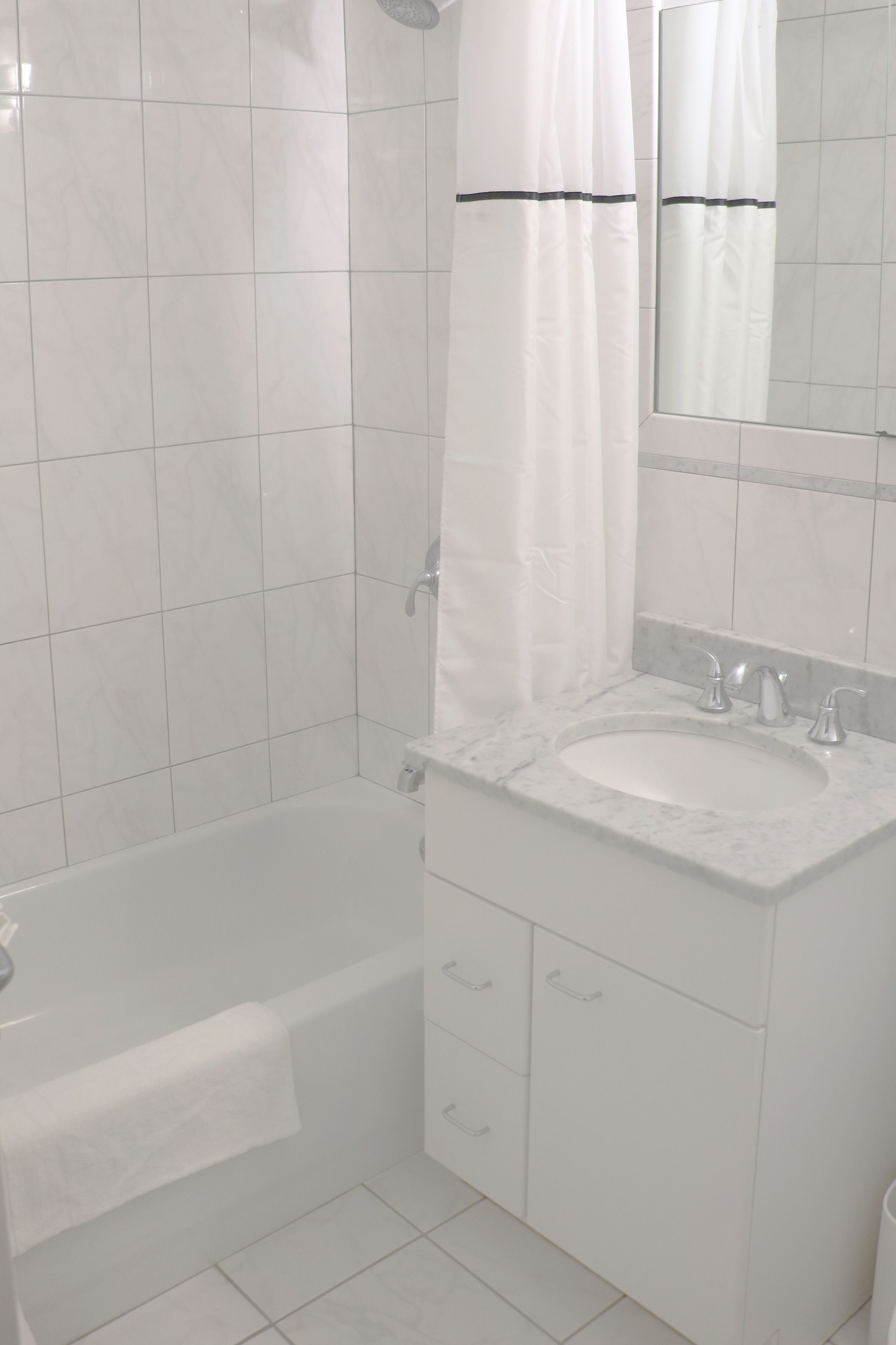 premium apartment, 1 bedroom, non smoking, kitchen | bathroom shower