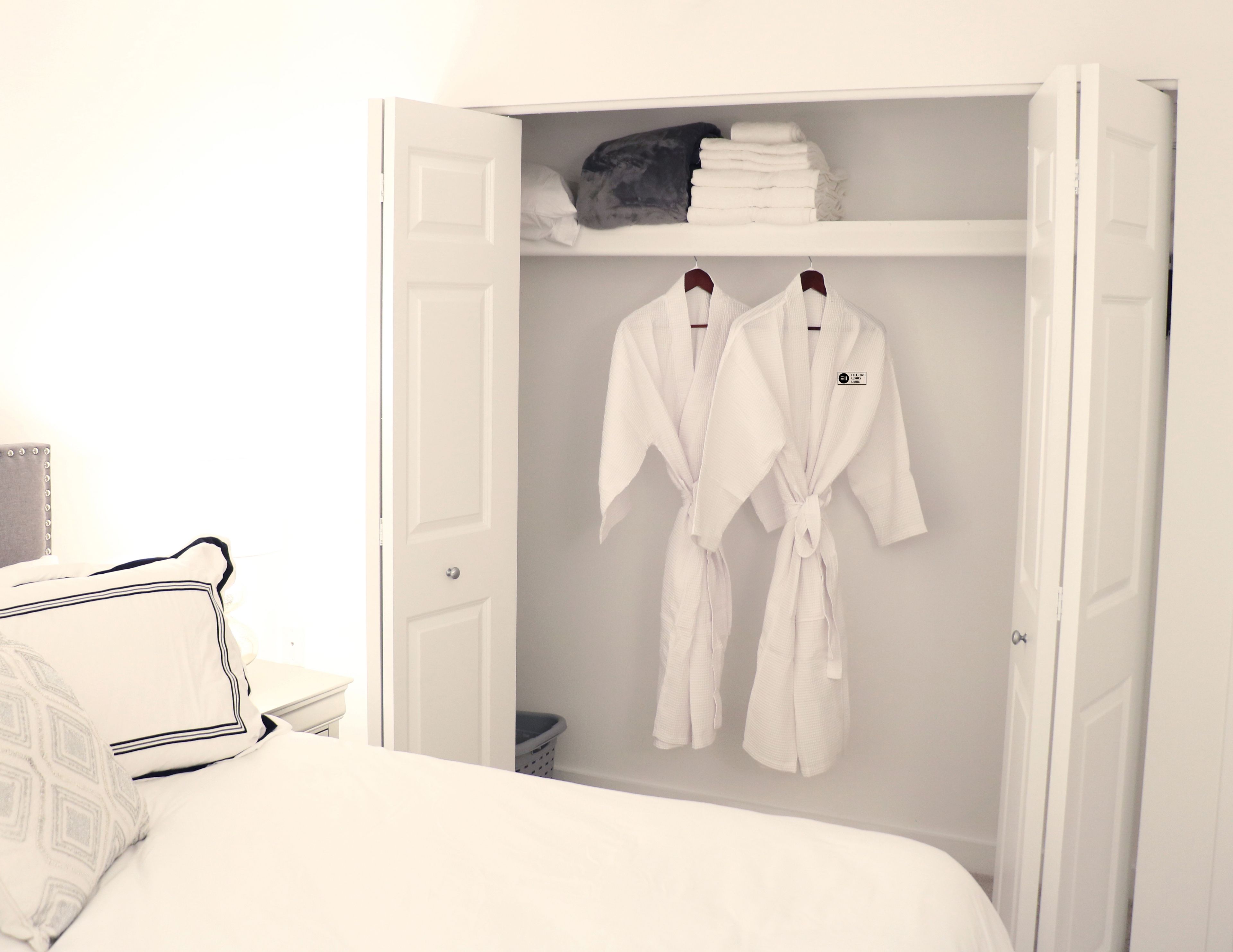 premium apartment, 1 bedroom, non smoking, kitchen | 1 bedroom, premium bedding, desk, iron/ironing board