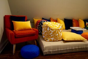 Free WiFi - A One-Way Ticket to ComfortTown (Chicago)