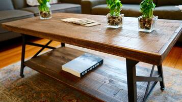 Apartment, 2 Bedrooms | Living room | LED TV